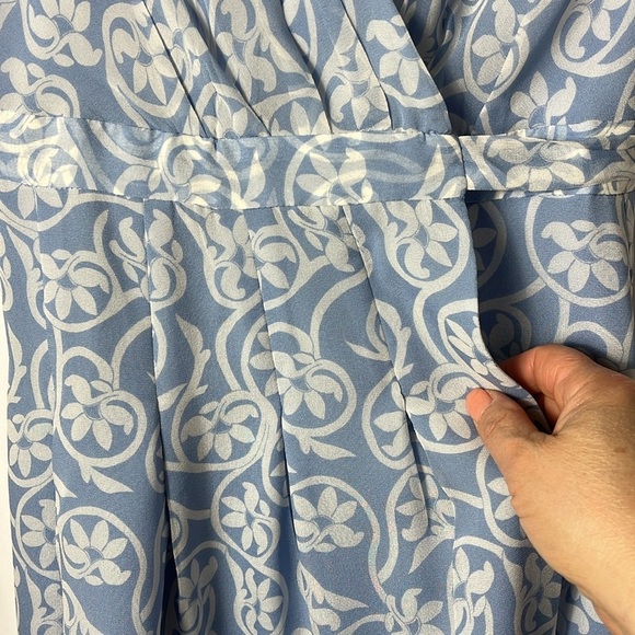 Diane Von Furstenberg flutter sleeve midi length wrap dress floral vine Sz 2 - Picture 5 of 15